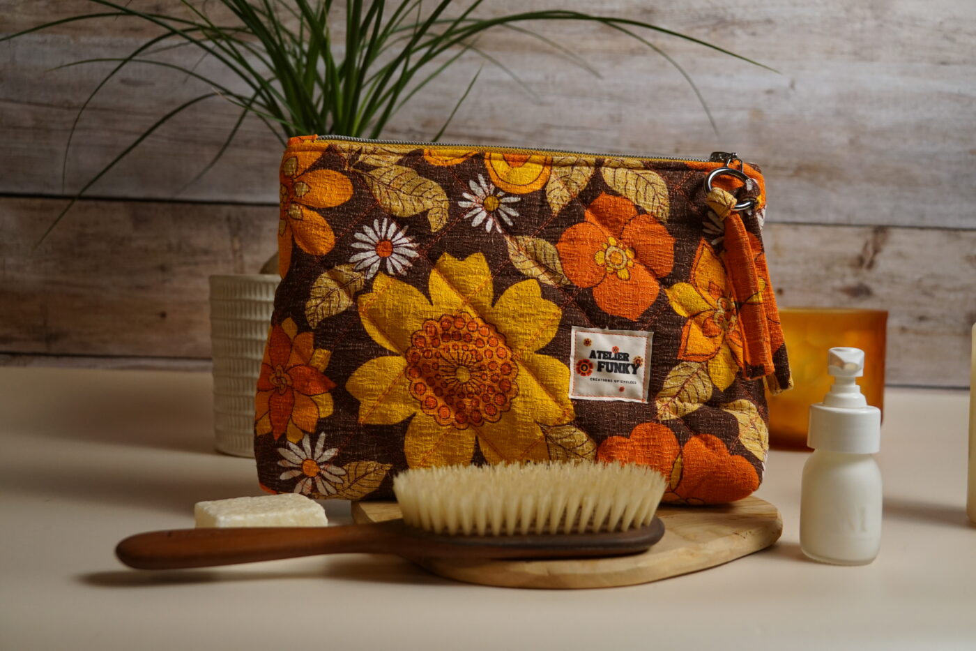 Petite trousse triangle "orange flower"
