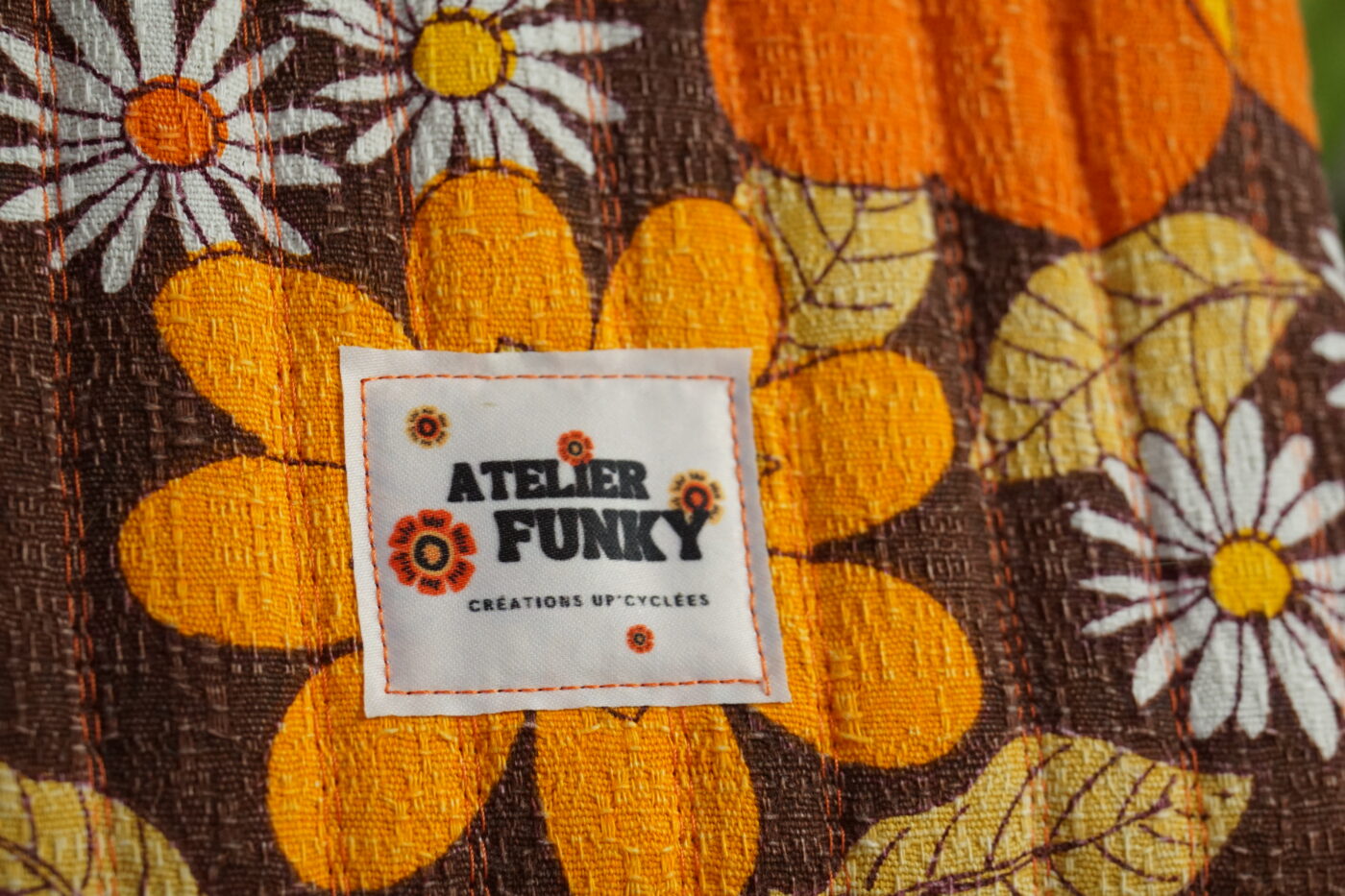 Pochette plate "orange flower" – Image 2