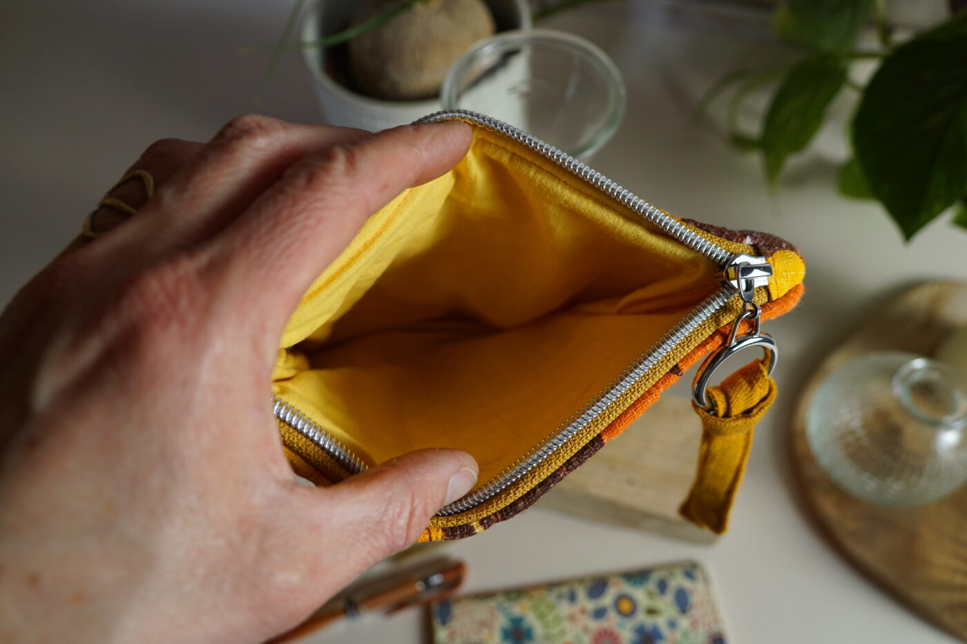 Pochette plate "orange flower" – Image 5