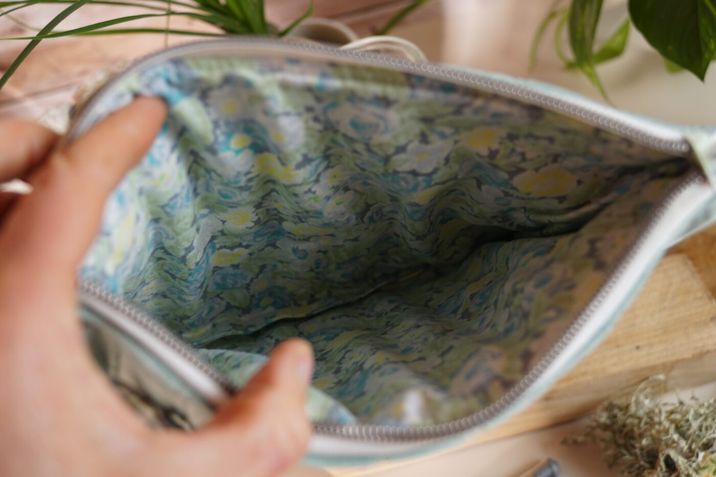 NEW Pochette plate velours bleu NEW – Image 4